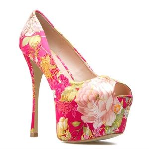 Shoedazzle  Nila 6 1/2inch heel